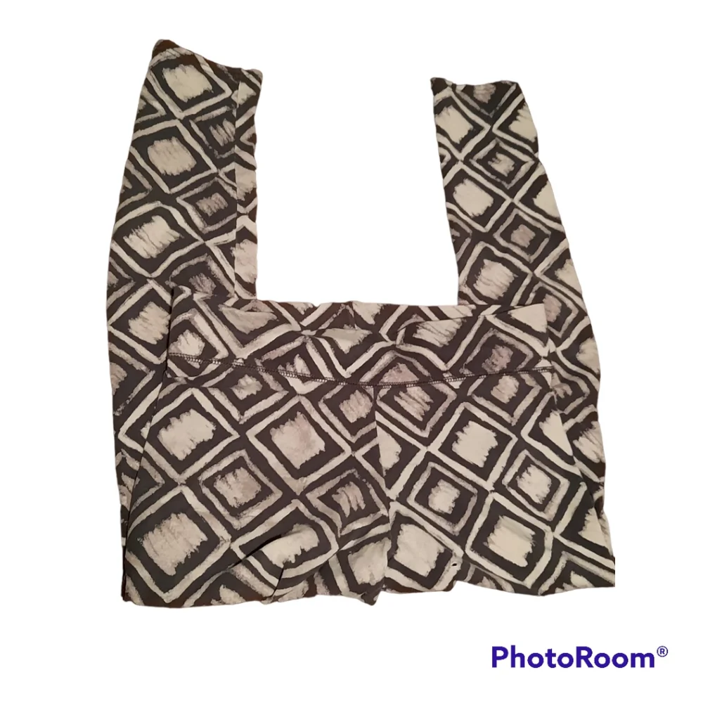 Geometric Black white Aerie leggings - Picture 4 of 7